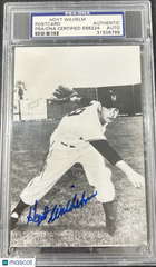 Hoyt Wilhelm #E68224 Signed Post Card PSA Authentic